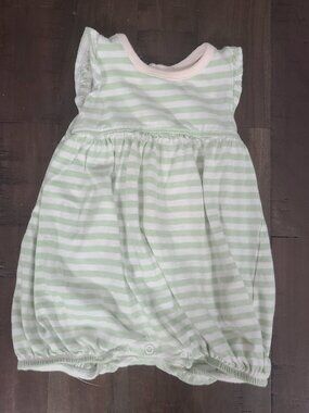 ✨️5 for $10 Burts Bees Romper